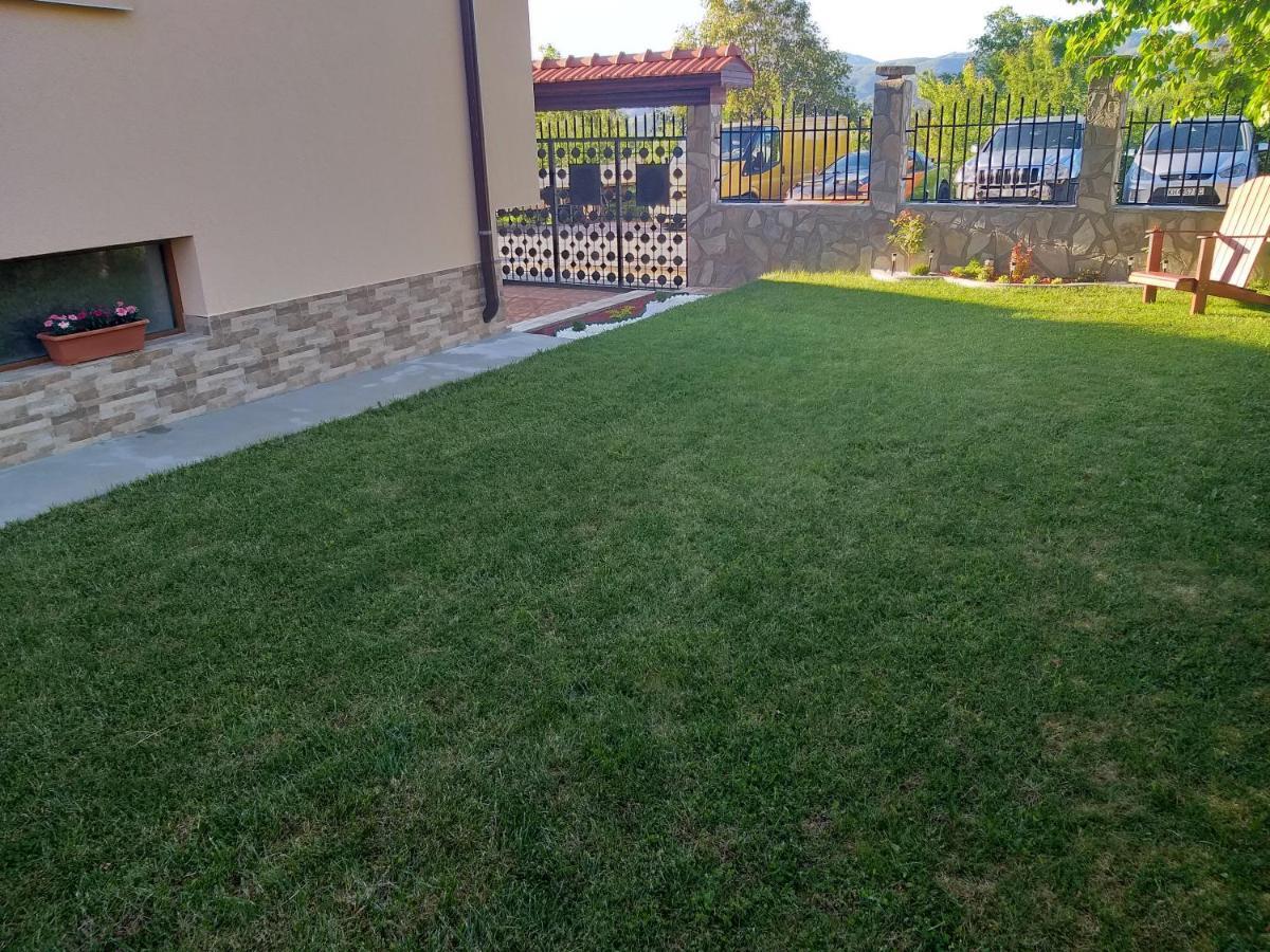 Къща За Гости Демика Sapareva Banya Exterior foto